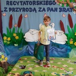 Nagrodzony przedszkolak z grupy Biedronek na scenie