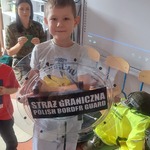 Dzieci na zajęciach z funkcjonariuszami z Podlaskiego Oddziału Straży Granicznej